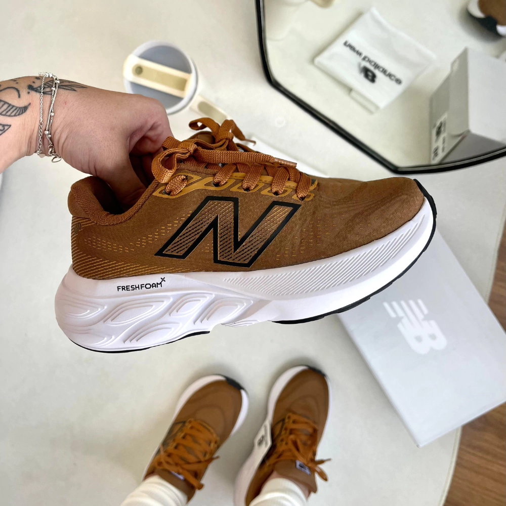 Tênis New Balance Fresh Foam 880 Caramelo