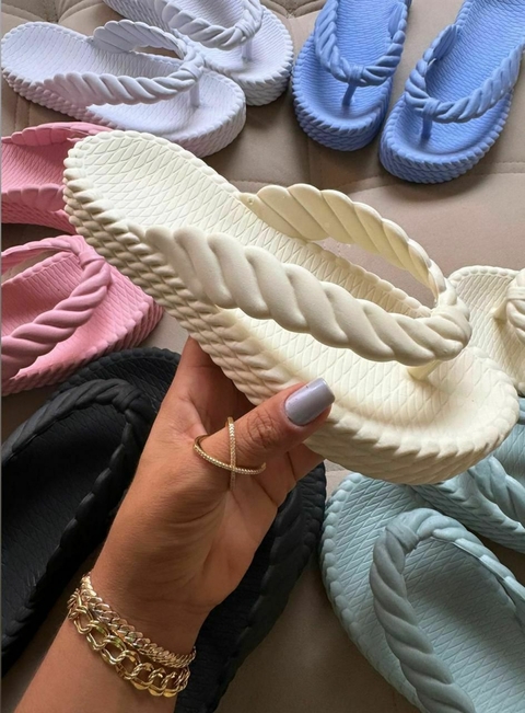 Chinelo Nuvem - Detalhes