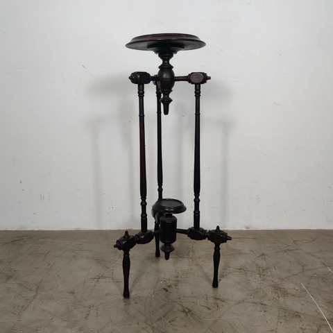 Cantoneira em madeira.