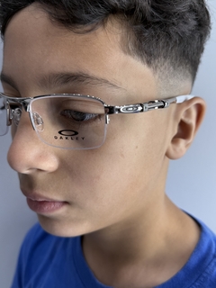 Lupa de descanso com mola Oakley - loja online