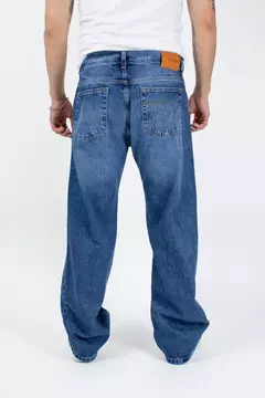 JEANS MOM AZUL LISO - comprar online