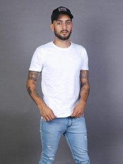 REMERA BASIC SLIM FIT - Valentine