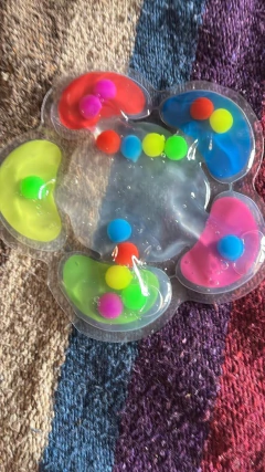 Juguete sensorial para clasificar de colores en internet