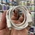 Cable para iPhone USB a Lightning 1m marca 1Hora en internet
