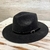 SOMBRERO PAÑO NEGRO CON TIRA CUERO