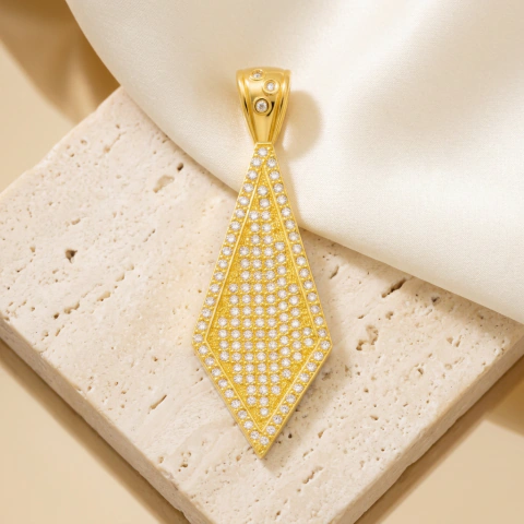 Pingente Prisma Luxo Cravejado Zirconias Cristal Banhado a Ouro 18k