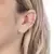 Piercing fake flecha na internet