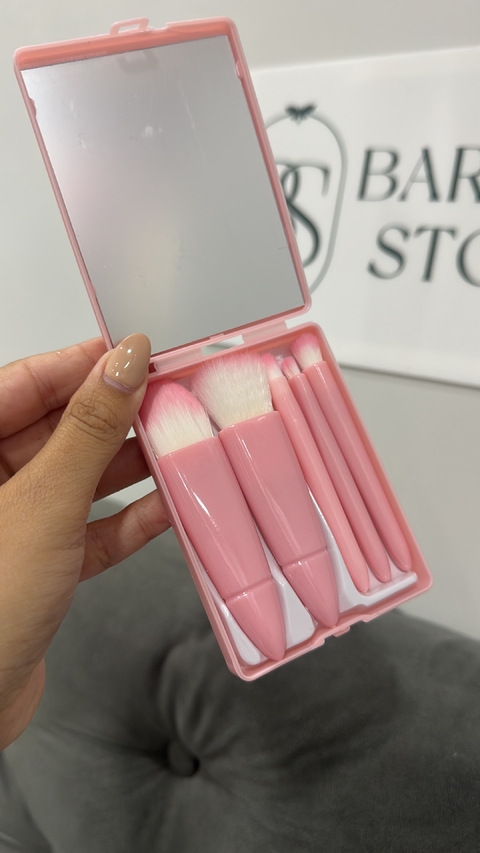 Mini kit de pincéis com espelho