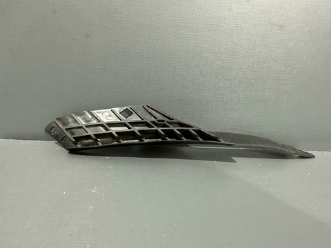 Audi Q5 Vedação externa Farol Le 18/20