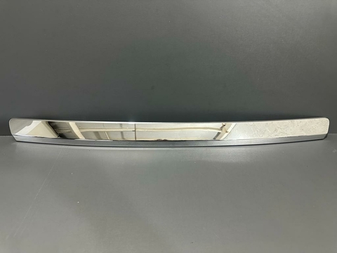 Creta Friso Tampa Tras. 17/19 Cromado