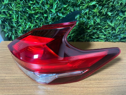 Kicks Lanterna Ld 17/20