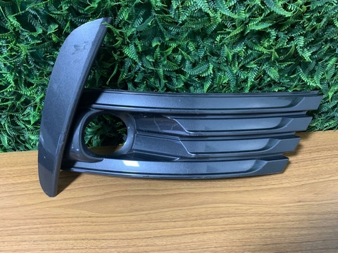 Corolla Moldura Milha Ld 17/19 C/furo Xei Chumbo