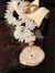COLAR DE MESA DE RESINA FOLHA BRANCA BRILHANTE COM CHAPA DE ÁGATA (M)