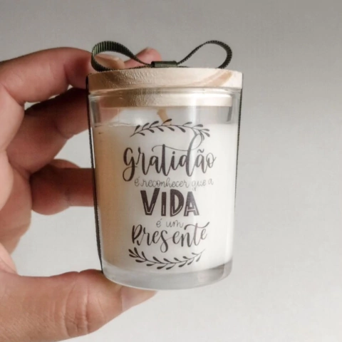 Vela Perfumada vidro 70ml personalizada com laço