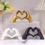 Escultura Decorativa Abstrata Mão Love - Arte que transmite afeto e estilo - comprar online