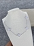 Collar flores blancas