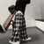 Calça preta xadrez oversized - comprar online