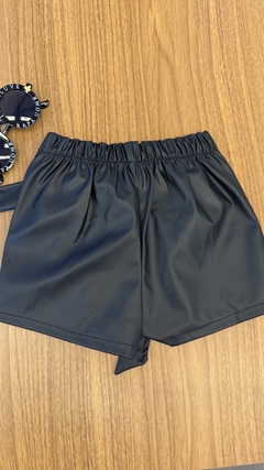 Shorts Saia infantil em couro - Turminha da Antonella