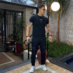 CALÇA Jeans Masculina RASGADA Slim PRETA BARRA FEITA - Calça e Bermuda Jeans Masculina de Qualidade Direto da Fábrica - LIONS JEANS