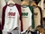 REMERA M/L CON ESTAMP 1998 Y FRUNCE AL COSTADO 25I211 en internet