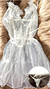 Lingerie transparente acompanha calcinha