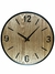 Reloj de metal con contorno