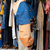 Chaqueta mini supra en escala de jean y naranja con nueve bolsillos a partir de material recuperado en internet