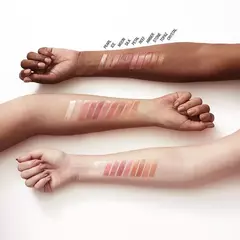 Brillo Labial Maybelline 007 AMBER Lifter Gloss con Ácido Hialurónico x 5,4 ml en internet