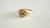 Anillo dorado con cristales de colores - comprar en línea