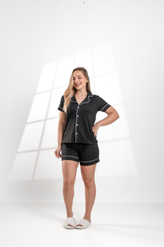 Pijama Americano Curto Liso Preto - Flor!