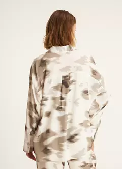 Camisa Estampa Voa na internet