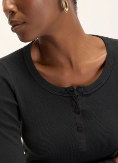 Blusa Ribana Manga Longa Preta Cantão na internet