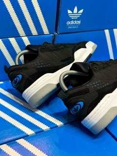 ADIDAS 2000 PRETO/BRANCO - comprar online