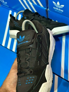 ADIDAS 2000 PRETO/BRANCO - New Street