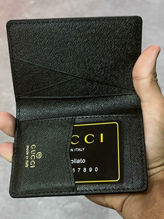 PORTA CARTÃO DE COURO GC - comprar online