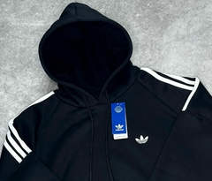 MOLETOM ADI ''LISTRAS/PRETO'' - comprar online