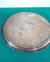 Imagen de FUENTE ANTIGUA LABRADA METAL PLATEADO.