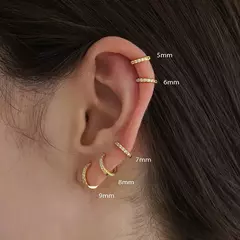 Par de pendientes de aro minimalistas de acero inoxidable, Zirconita. - tienda online