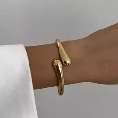 3 estilos, brazaletes de metal vintage. en internet