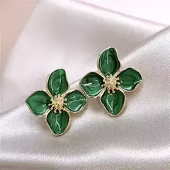Pendientes de flores de Metal con textura mate. Varios estilos. - El cofre de Delfa