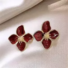 Pendientes de flores de Metal con textura mate. Varios estilos. - tienda online