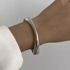 3 estilos, brazaletes de metal vintage. - El cofre de Delfa