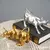 Escultura Touro Dourado - Significado de Força e Sucesso na internet