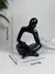 Escultura Momento de Leitura – Arte Minimalista para Estantes e Escritórios na internet