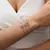 Pulseira Encanto da Primavera – Tulipa Rosa com Corrente Dourada - Emmas Style
