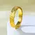 Aliança Crystal Glow – Brilho Dourado com Textura Exclusiva em Aço Inox - loja online