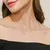 Elegância Suave – Gargantilha com Cristal Flutuante - loja online