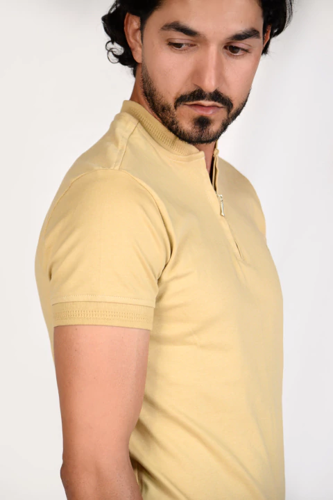 CAMISA GOLA HENLEY COM ZÍPER