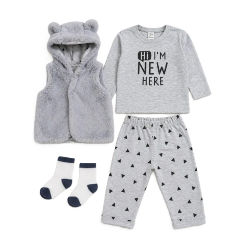 Set Bebe 4 Piezas Chaleco Plush Remera Pant Medias Algodón
