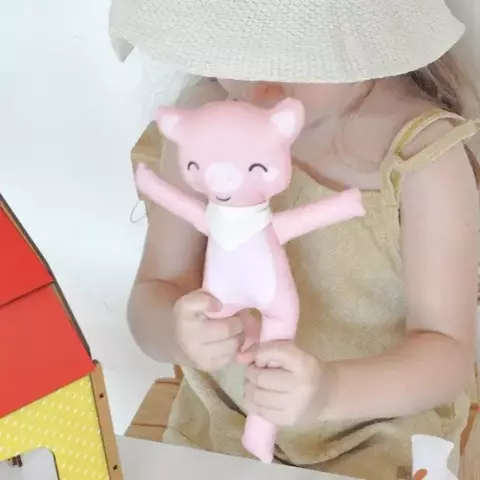 Muñeco patas largas Cerdito - comprar online